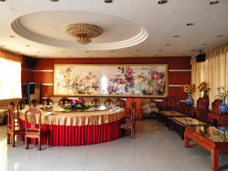 南粵光明乳鴿文化美食園