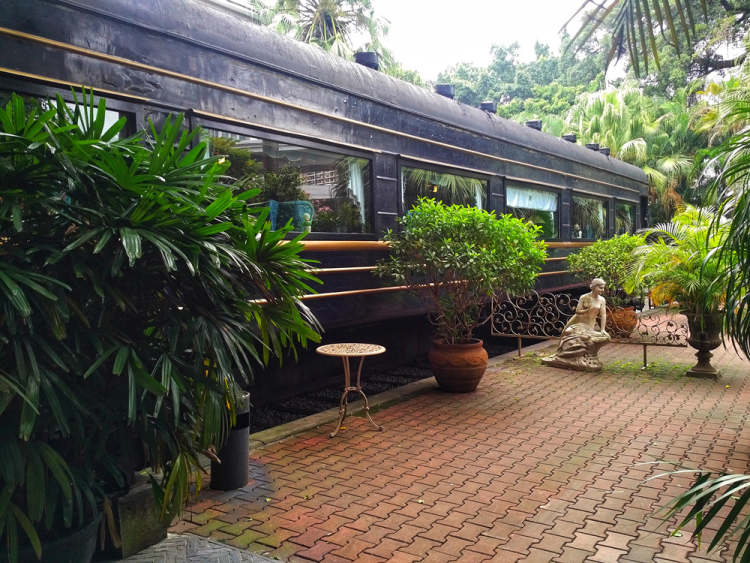 火車(chē)頭法國(guó)餐廳