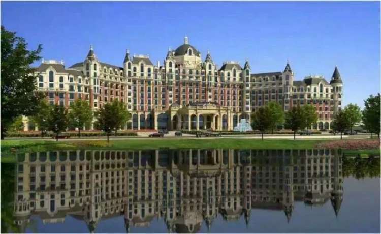 新華聯(lián)麗景溫泉酒店