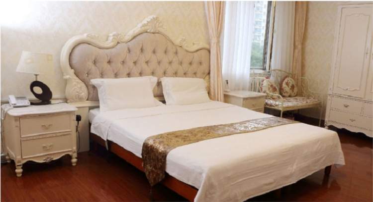 紅墻萊弗母嬰看護中心