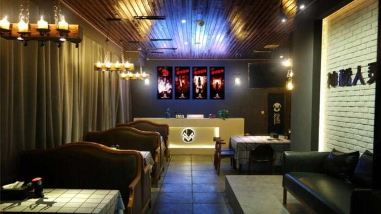 神秘人實(shí)景恐怖密室體驗(yàn)館