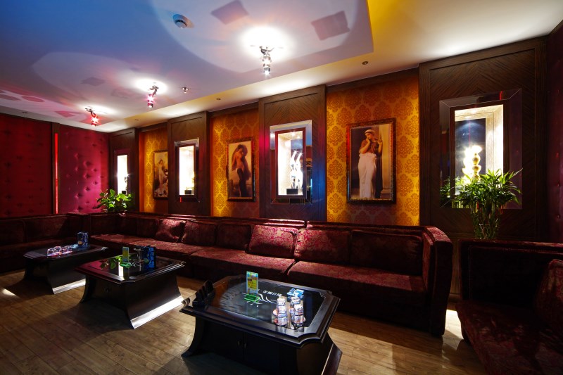 廣州花都夜總會(huì)預(yù)定電話-廣州花都高端夜總會(huì)訂房電話