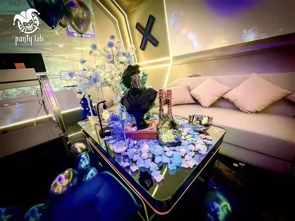 重慶夜總會(huì)哪家好玩，這十家讓你對(duì)豪華夜總會(huì)認(rèn)知