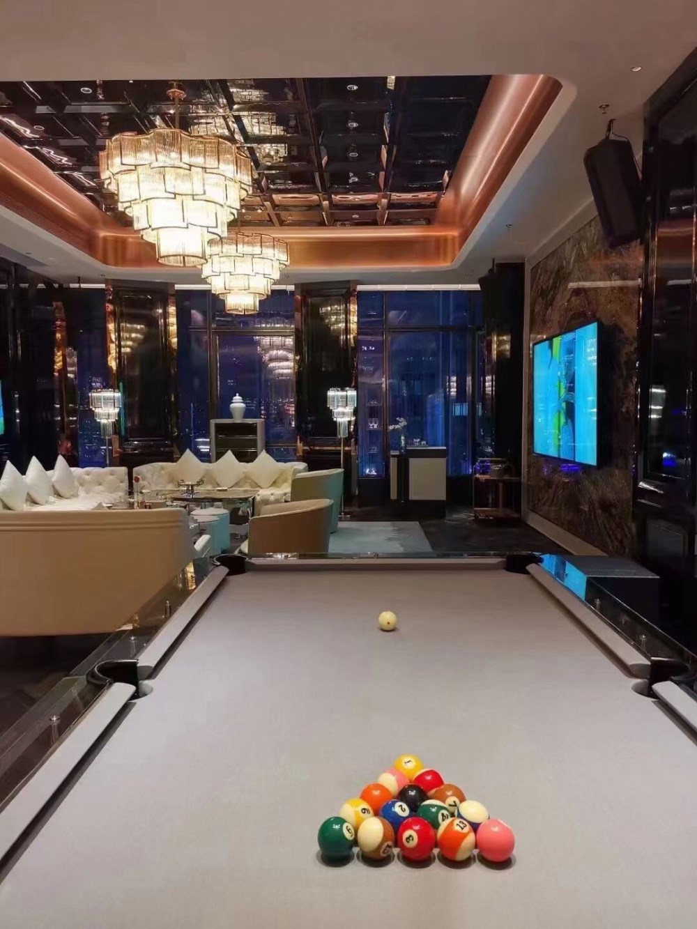 臨沂夜總會(huì)哪家好，來(lái)過(guò)這幾家都說(shuō)非常好