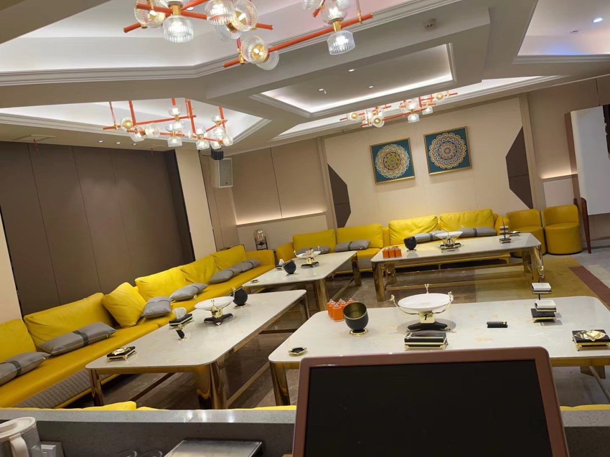 威海秀商務(wù)夜總會KTV