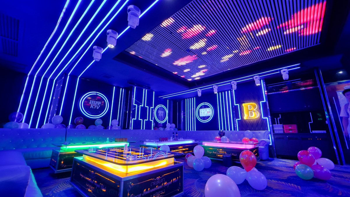 六安市新鼎紅商務(wù)夜總會(huì)KTV